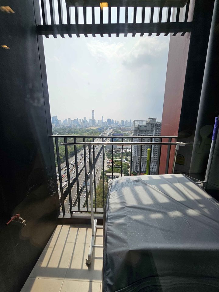 For rent, Life Asoke Hype 1 Bed 27 sqm. Studio, 27th floor, beautiful room, fully furnished, high floor, beautiful view.