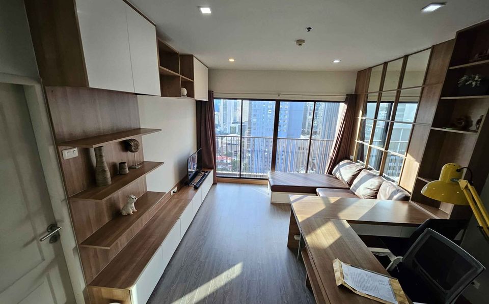 ให้เช่าคอนโด Noble Refine 59 ตรม. 1 Bed ห้องมุม แต่งครบ ลงตัวที่สุด